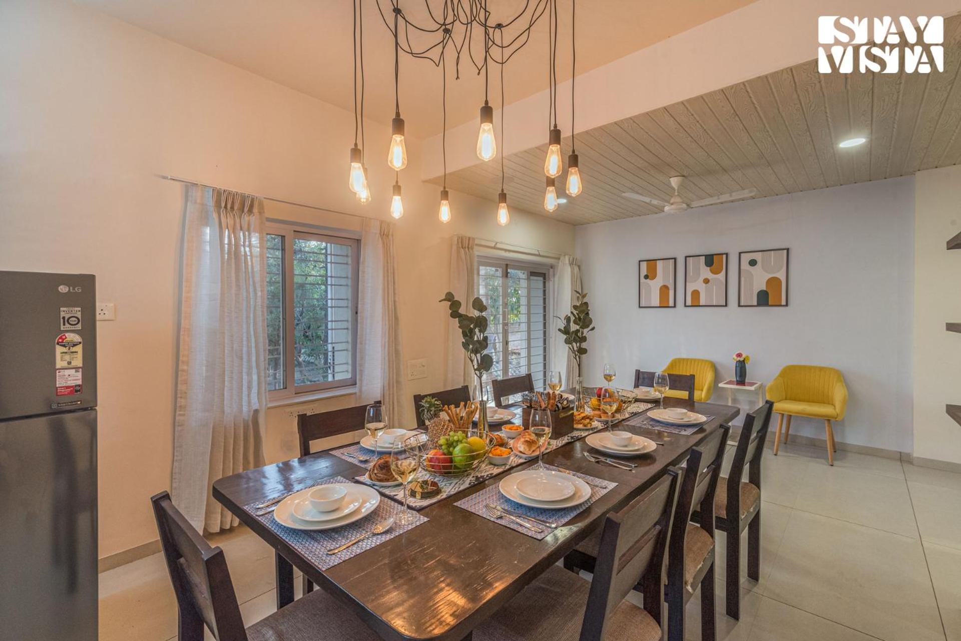 Stayvista'S Silver Grove - Serene Haven With Expansive Lawn & Terrace Насик Экстерьер фото