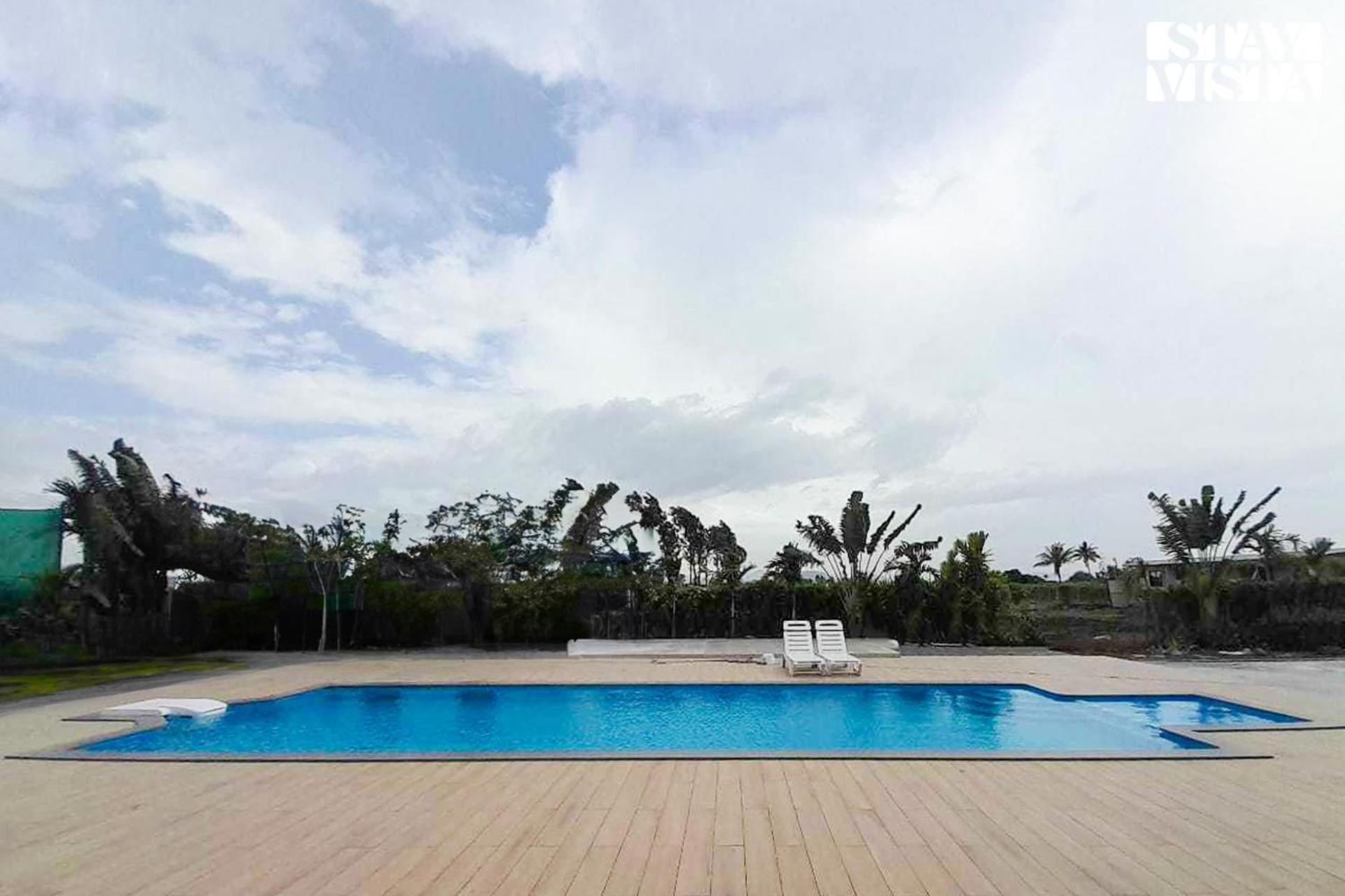 Stayvista'S Silver Grove - Serene Haven With Expansive Lawn & Terrace Насик Экстерьер фото